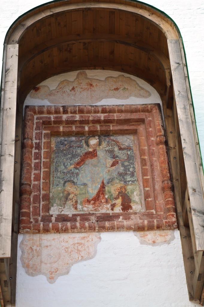 Надвратная икона в Казанской башне (с внешней стороны монастыря).jpg