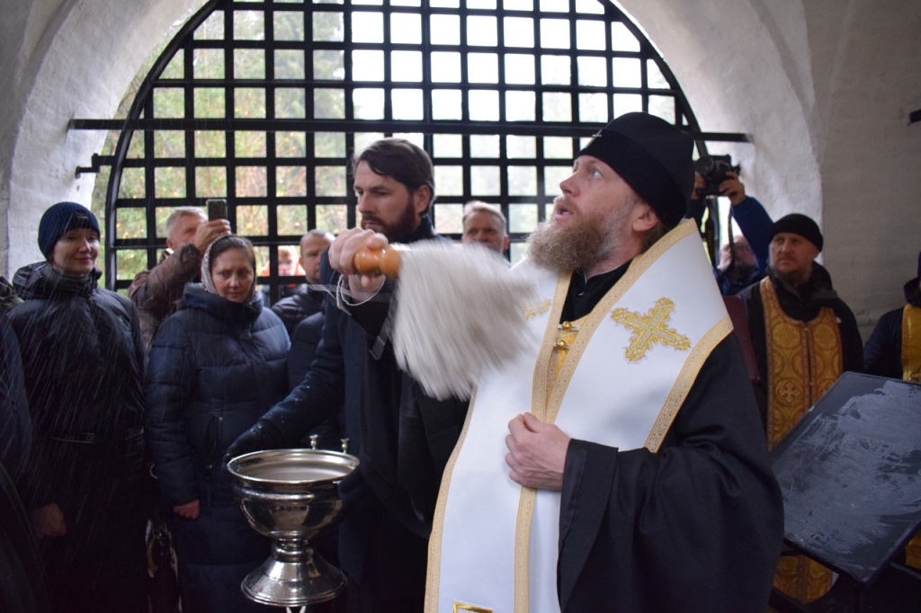 Освящение часовни преподобных Кирилла и Ферапонта Белозерский совершил митрополит Савва.jpg