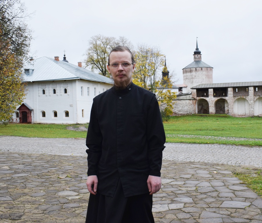 Монах Кирилло-Белозерского монастыря и студент Вологодской духовной семинарии отец Виссарион.jpg
